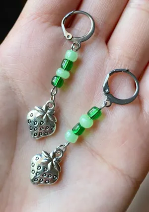 funky fairy Kawaii retro strawberry green dangle unisex earrings 💚🍓🍃 thumbnail 2