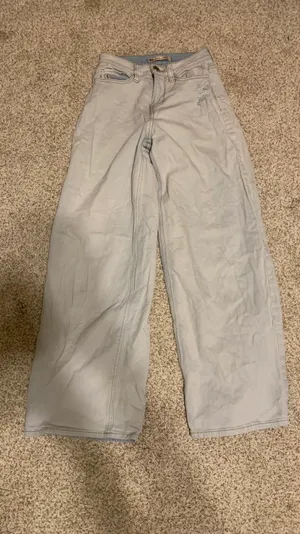 SO Baggy Light Washed Jeans thumbnail 1