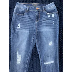 Maurices Mid-Rise Destressed Jeans Distressed‎ Denim Casual Everyday Size M thumbnail 2