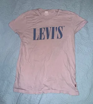 Levi’s shirt thumbnail 1
