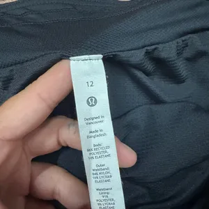 lululemon shorts thumbnail 5