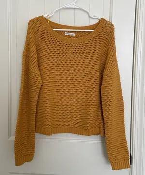 NEW Aeropostale women’s deep yellow‎ chunky thick knit Crewcut sweater medium thumbnail 1
