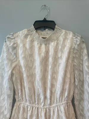 Lace long sleeve beige dress like new small thumbnail 2