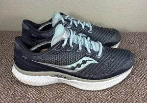 Saucony Triump 18 Running Athletic Lace Up Shoes Sz 9W Outdoor Running Gym thumbnail 1