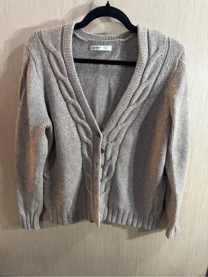 Women’s Old Navy Butt Front Taupe Cable-Knit V-Neck Cardigan Size XL thumbnail 1