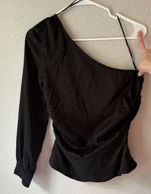 ASOS Elegant Black One-Shoulder Top thumbnail 1
