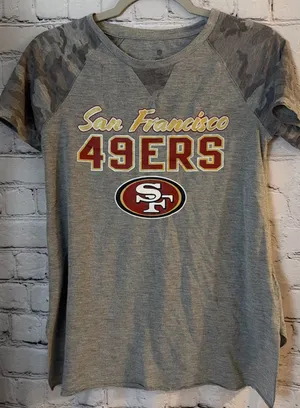 San Francisco 49ers NFL Team Apparel Graphic T-Shirt Gray Camo Women's Small thumbnail 1