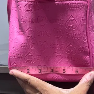 JUICY COUTURE Hot Pink Embossed Shoulder Weekender Bag & Small Coin Purse thumbnail 12