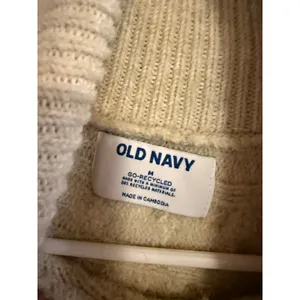 Old‎ Navy Womens Oatmeal Cream Cable Knit Turtleneck Sweater Vest Medium thumbnail 2