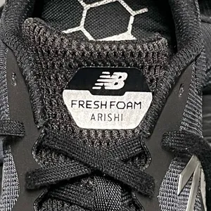 New Balance Fresh Foam Arishi V3 Women's Black Running Shoes Size 11B thumbnail 4