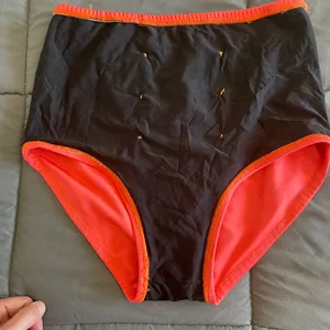 Coral high-waisted bikini bottoms with decorative gold buttons thumbnail 3