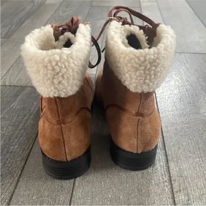 Crown & Ivy Size 7.5 Sherpa Lined Lace Up Boots. thumbnail 3