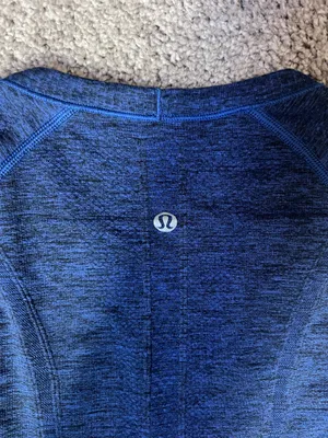 Lululemon Long Sleeve thumbnail 3