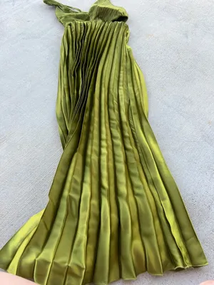 Sincerely Jules Olive Green Satin Pleated Cutout Maxi Dress Size Small thumbnail 9