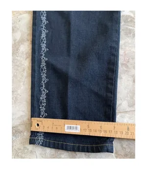 Embroidered dark wash jeans thumbnail 4