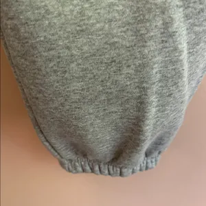 Under Armour Light Gray Cargo Sweatpants thumbnail 6