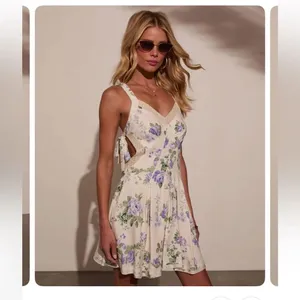 ✨Vici Crissa Floral Cutout Mini Sz Medium Dress✨ thumbnail 3