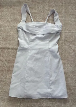 White Dress Size M thumbnail 1