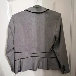 White House Black Market Gray Blazer Tailored Suit Jacket thumbnail 2