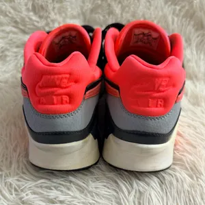 Nike Air Max ST International Women’s Size 7.5 Running Shoes #705003-003 thumbnail 4