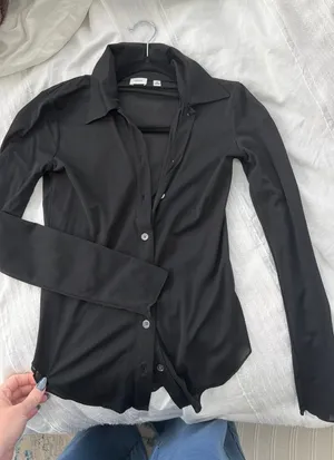 Aritzia Wilfred Blouse thumbnail 1