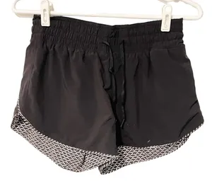 Lululemon Size 4 Black‎ Choose a Side Reversible Athletic Pull on Shorts thumbnail 1