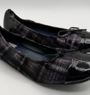 Sabrinas Plaid Ballet Flats Womens EU 38 Patent Cap Toe Bow Made Spain thumbnail 1