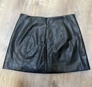 Boutique Charcoal Leather Skirt thumbnail 2