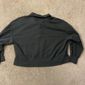 Abercrombie & Fitch Soft A&F Gray Button Front Cropped Sweater‎ Size Large thumbnail 6