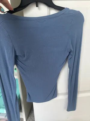 garage sleek v-neck long sleeve thumbnail 3