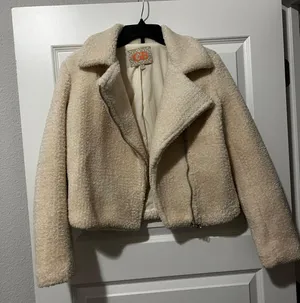 GB Fur Coat thumbnail 1