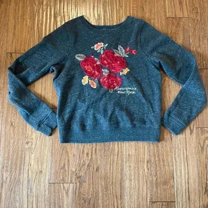 Abercrombie & Fitch New York grey embroidered floral sweatshirt m thumbnail 2