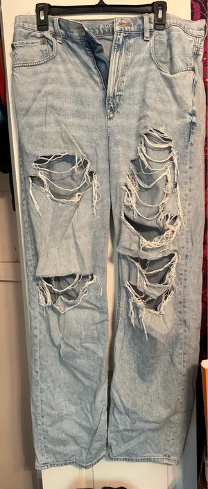 American Eagle Jeans thumbnail 1