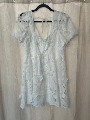 White lace dress thumbnail 2