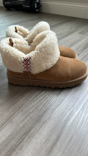 UGG Boots Women’s thumbnail 3