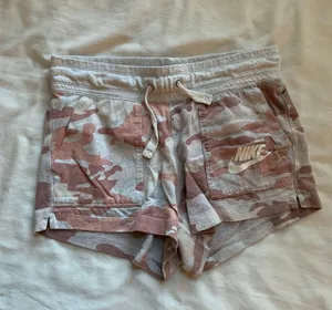 Nike shorts thumbnail 1