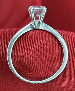 AVON 925 Sterling Silver Vintage Real White Topaz Gem‎ Engagement Ring Size 6.75 thumbnail 1
