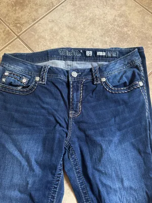 Women’s Miss Me Straight Jeans thumbnail 1