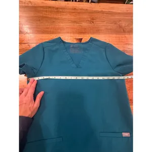 FIGS Technical Collection Teal Scrub Top - Size XS thumbnail 9
