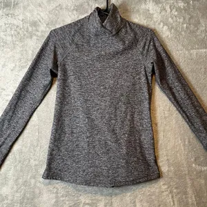 Lululemon Warm Your Core‎ Long Sleeve Tee Heathered Black Size 4 thumbnail 2