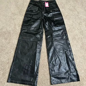 Edikted Faye Faux Leather‎ Cargo Pants thumbnail 3