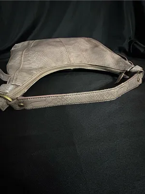 Liz Claiborne Women’s Taupe Textured Hobo Shoulder Bag Purse thumbnail 8