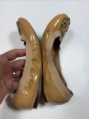 Tory Burch Caroline Metal Logo Medallion Flats S-612 Sz 9 thumbnail 4