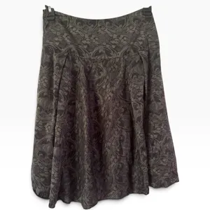 The Limited Gray Floral Silk A Line Knee Length Skirt Women’s Size 2 thumbnail 2