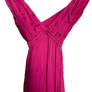 Indah Revolve Hot Pink Satin Plunge V-Neck Strappy Slit Resortwear Maxi Dress XS thumbnail 5