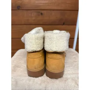 Timberland Women's Authentics Roll-Top boots Wheat Nubuck Sz 8 thumbnail 3