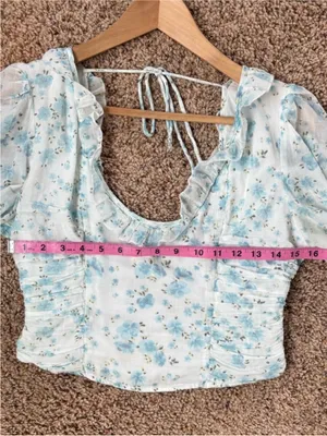 Floral Ruffle Scoop-Neck Crop Top in White and Light Blue thumbnail 9