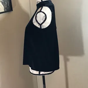 Abercrombie and Fitch Black Sleeveless Blouse Small thumbnail 8
