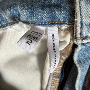 LOFT High Waist Palazzo Jeans‎ Size 26 Wide Leg Denim Blue thumbnail 3