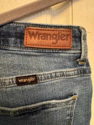 Wrangler Women's High Rise Straight Crop Blue Jeans (Sz 6x26) thumbnail 5